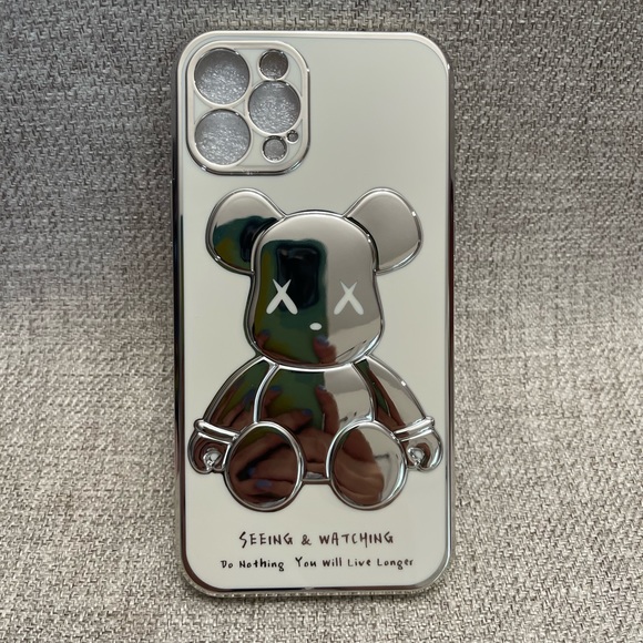 Electroplate Silver Violent Bear in White Background iPhone Case - Picture 3 of 11
